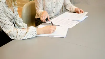 Signature d'une convention juridique