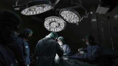Intervention chirurgicale au bloc opératoire